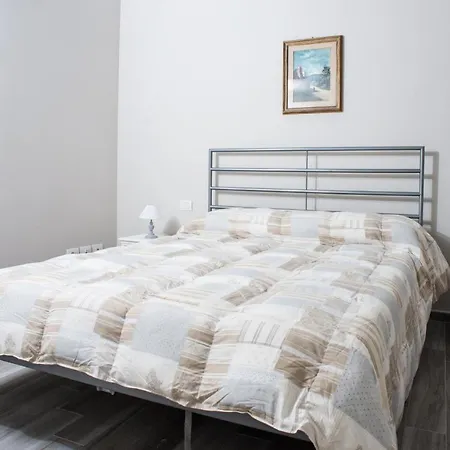 Orsini Family Deluxe Apartment By Mamo Florence-3